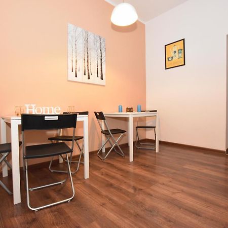City Central Hostel Swidnicka Вроцлав Экстерьер фото