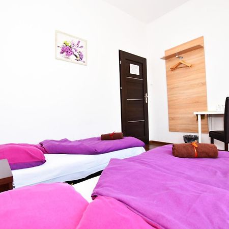City Central Hostel Swidnicka Вроцлав Экстерьер фото