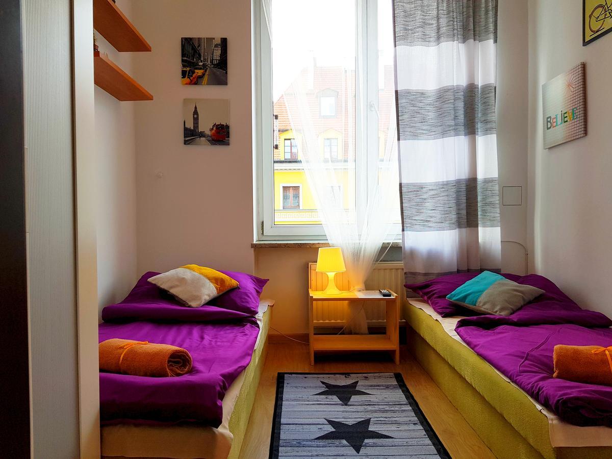 City Central Hostel Swidnicka Вроцлав Экстерьер фото