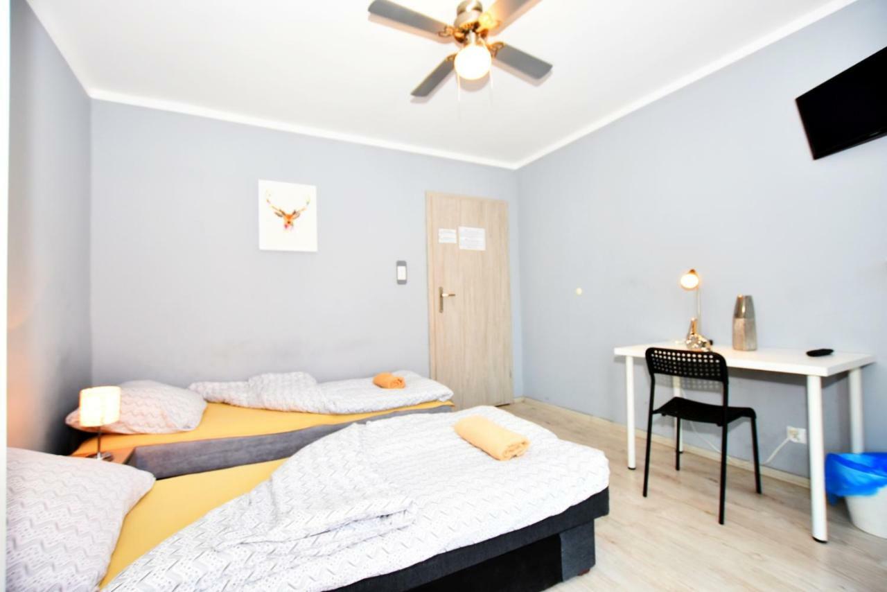 City Central Hostel Swidnicka Вроцлав Экстерьер фото