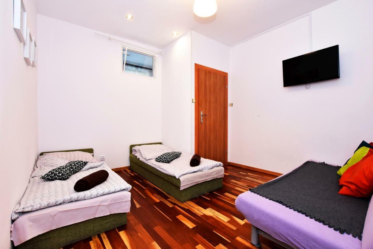 City Central Hostel Swidnicka Вроцлав Экстерьер фото