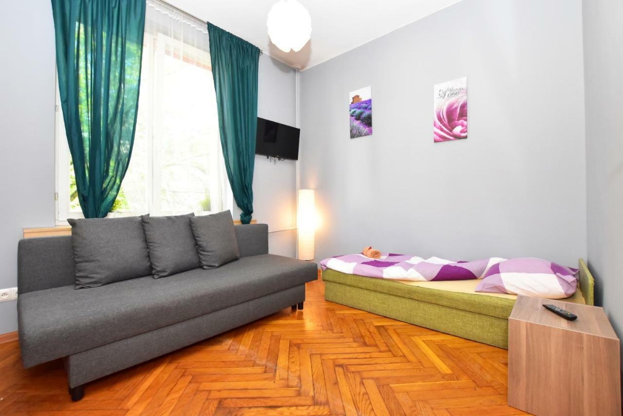 City Central Hostel Swidnicka Вроцлав Экстерьер фото