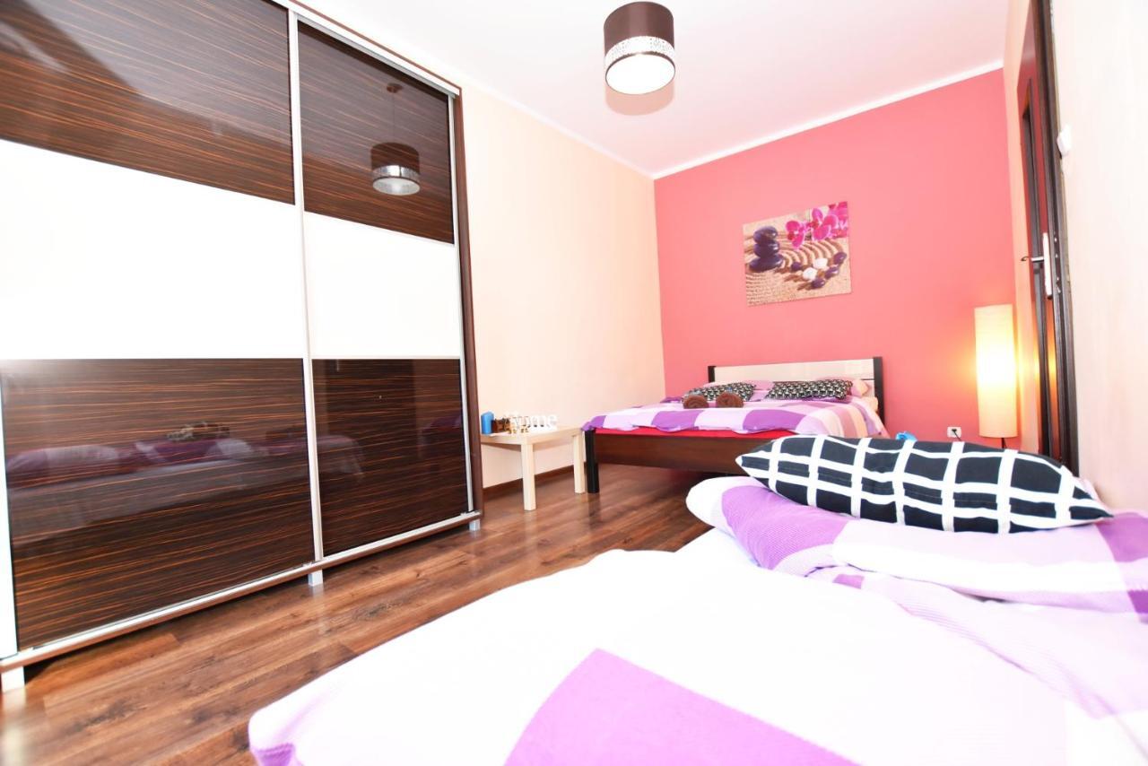 City Central Hostel Swidnicka Вроцлав Экстерьер фото
